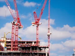 Five WOLFF tower cranes on build-to rent Nine Elms development