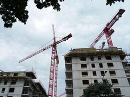 Five WOLFF cranes at the  Donaumarina residential complex