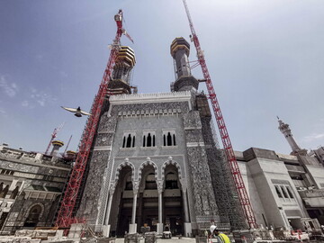 Neue Minarette für die Tore der Großen Moschee in Mekka