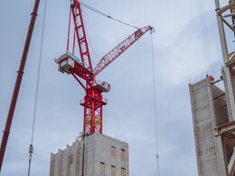 The first WOLFF 1250 B Luffer tower crane in the UK
