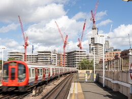 Attention, &ldquo;wolves&rdquo; on the track &ndash; five WOLFF cranes in a challenging deployment at historical London construction site